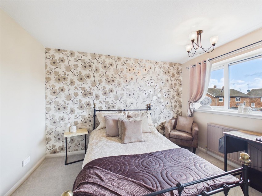 Images for Radnor End, Elmhurst, Aylesbury