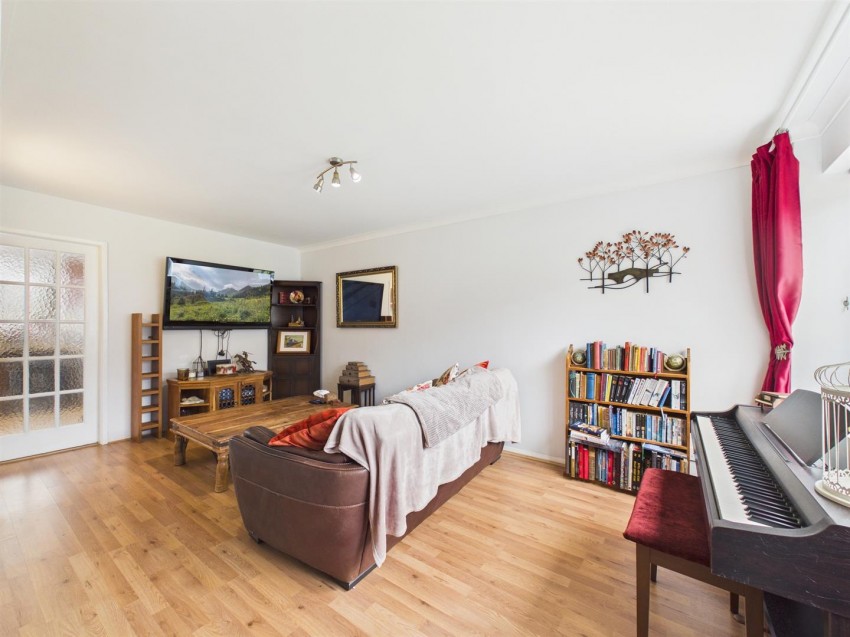 Images for Hughenden Green, Aylesbury