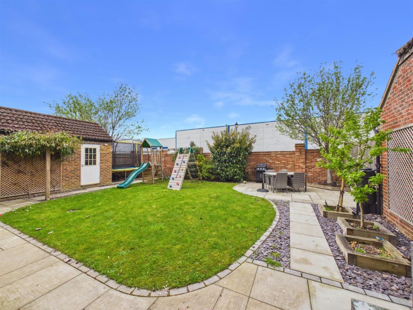 Images for Brimmers Way, Fairford Leys, Aylesbury