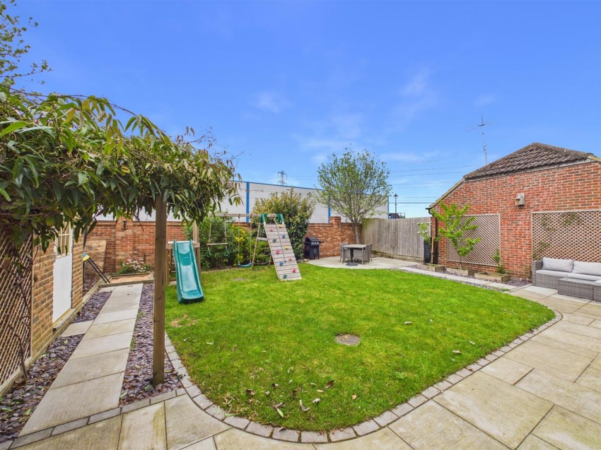 Images for Brimmers Way, Fairford Leys, Aylesbury