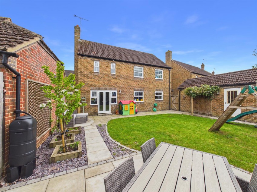 Images for Brimmers Way, Fairford Leys, Aylesbury