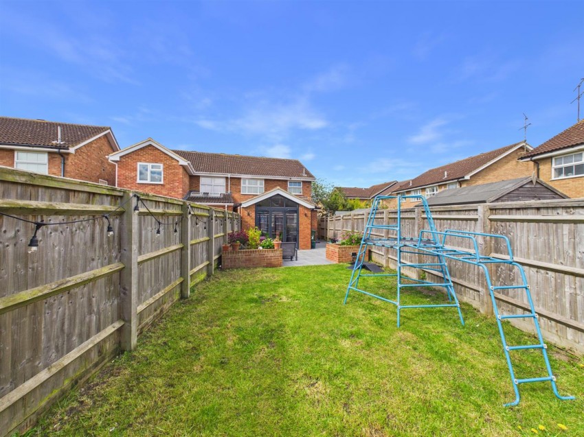 Images for David Close, Stoke Grange, Aylesbury