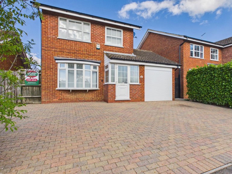 Hazlehurst Drive, Elm Farm, Aylesbury