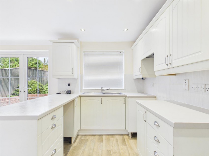 Images for Hazlehurst Drive, Elm Farm, Aylesbury