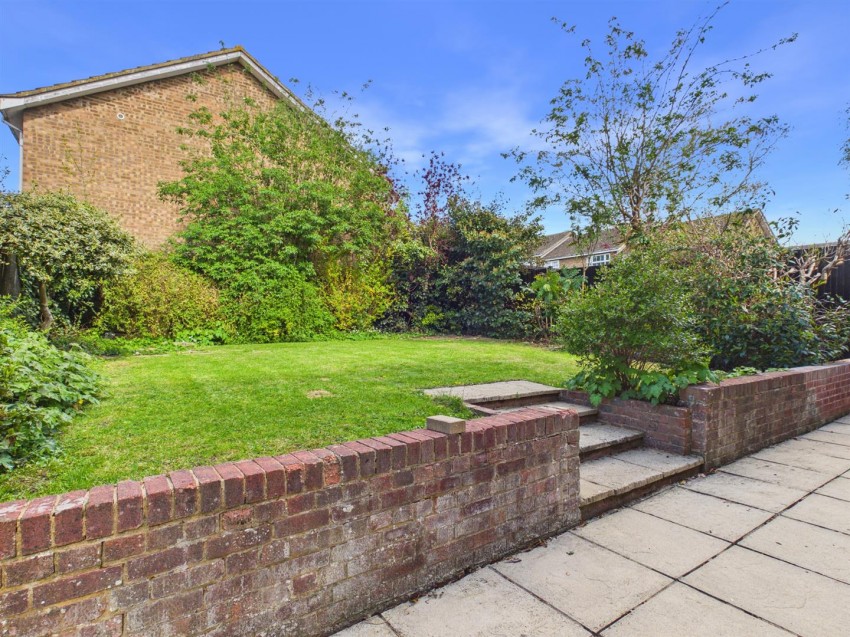 Images for Hazlehurst Drive, Elm Farm, Aylesbury