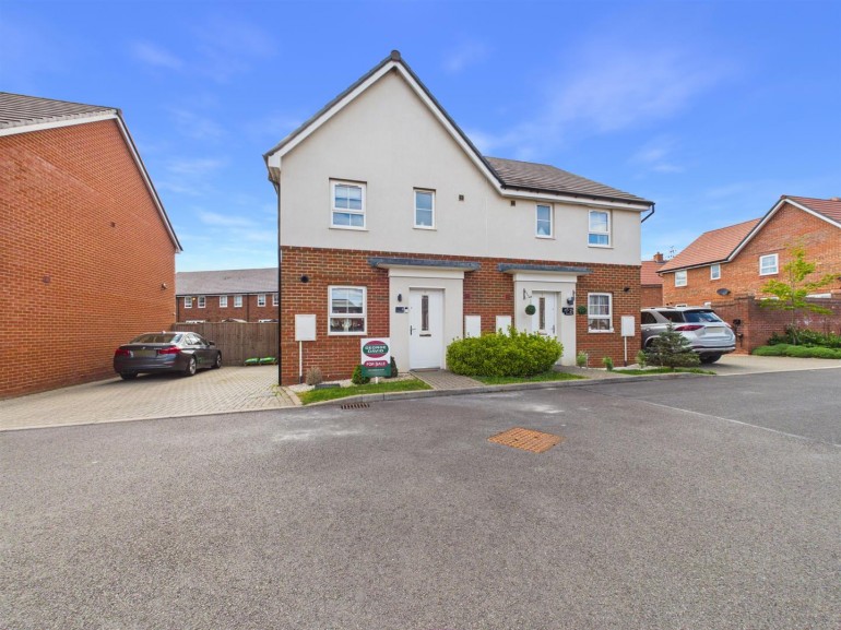 Nutmeg Close, Kingsbrook, Aylesbury