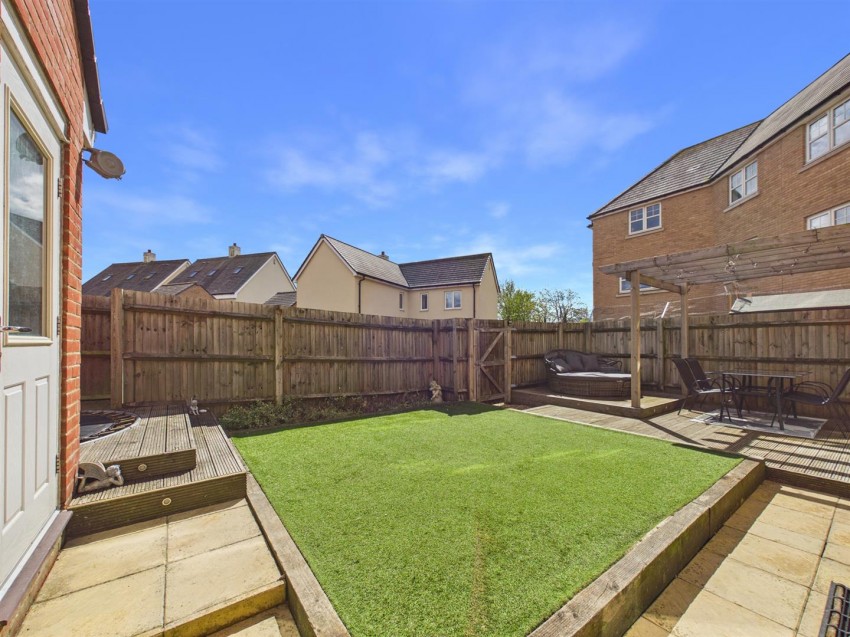 Images for Barland Way, Berryfields, Aylesbury