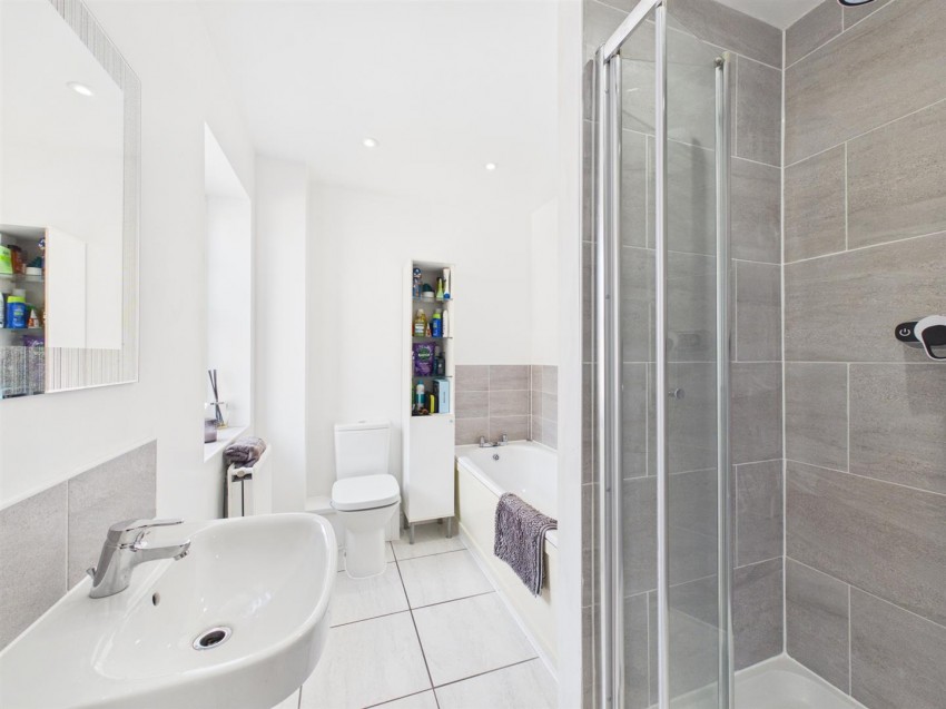 Images for Barland Way, Berryfields, Aylesbury