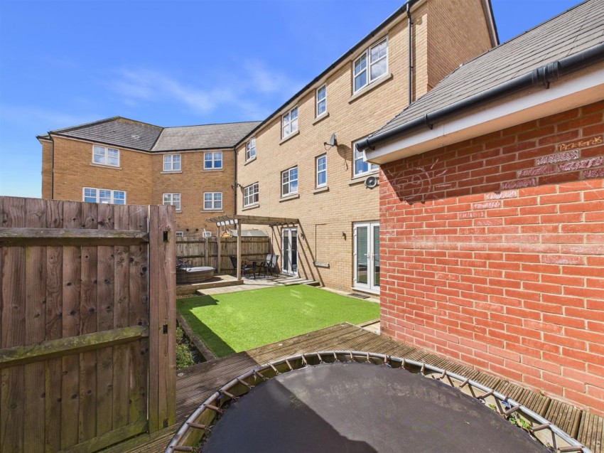 Images for Barland Way, Berryfields, Aylesbury