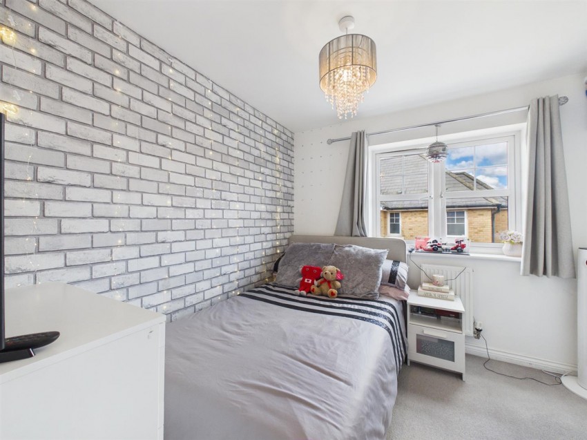 Images for Barland Way, Berryfields, Aylesbury