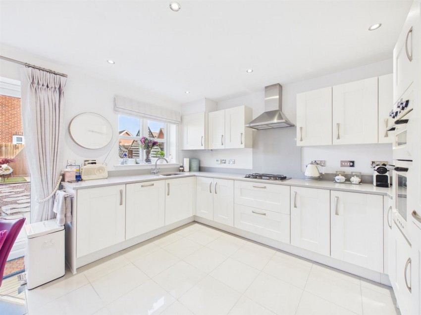 Images for Provis Wharf, Canalside, Aylesbury