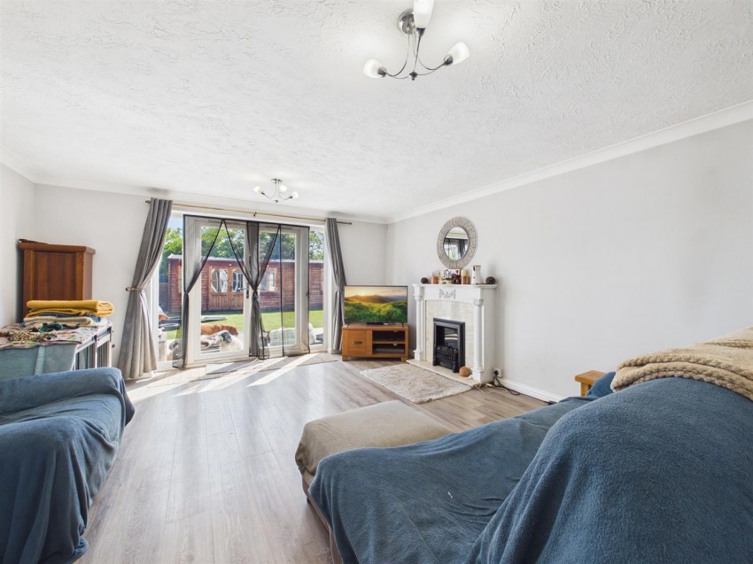 Images for Avocet Way, Watermead, Aylesbury