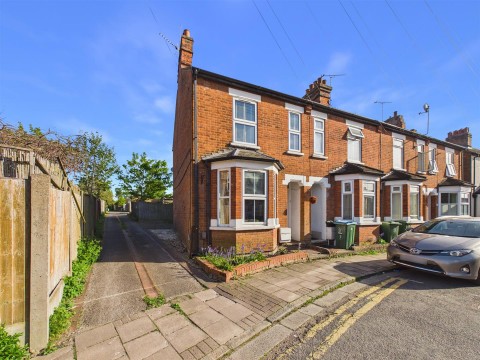 View Full Details for Princes Road, Aylesbury, Buckinghamshire