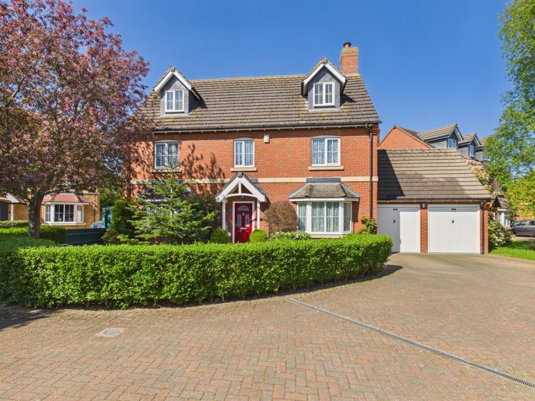 Tamarisk Way, Weston Turville, Aylesbury