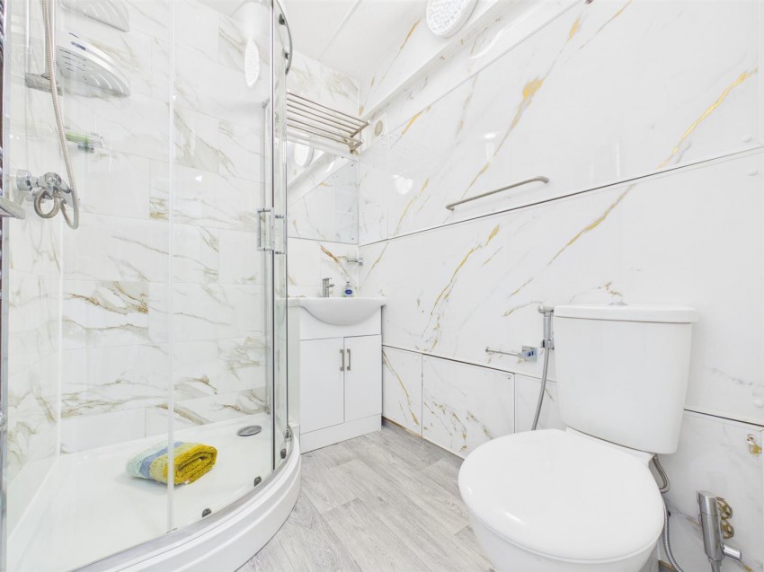 Images for Wycliffe End, Aylesbury, Buckinghamshire