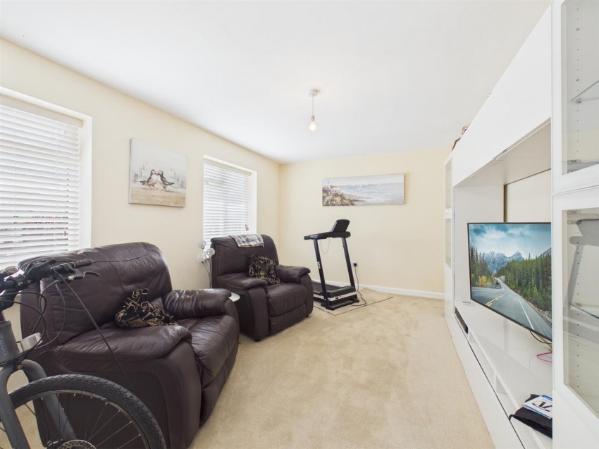 Images for Langdon Avenue, Bedgrove, Aylesbury
