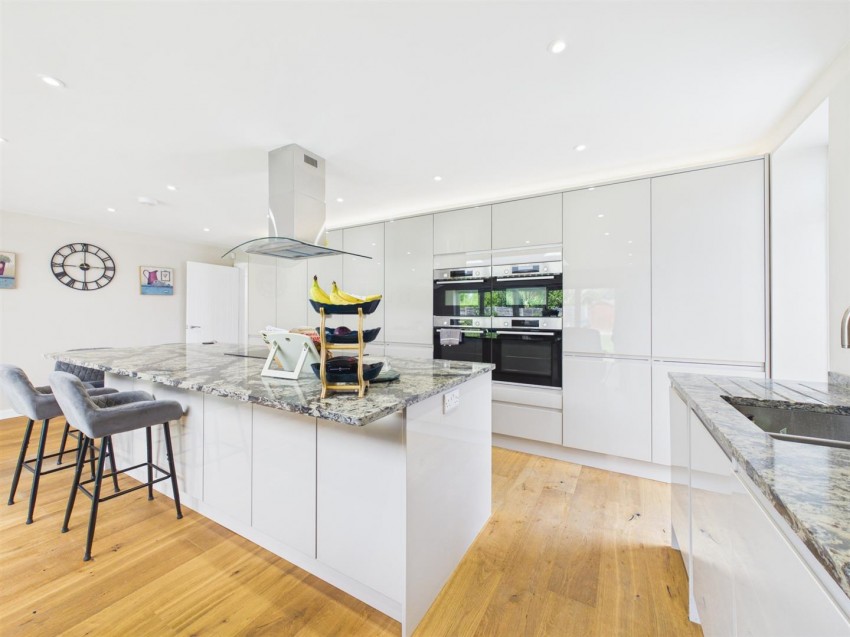 Images for Langdon Avenue, Bedgrove, Aylesbury