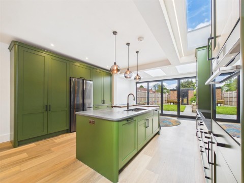 View Full Details for Wendover Road, Aylesbury, Buckinghamshire