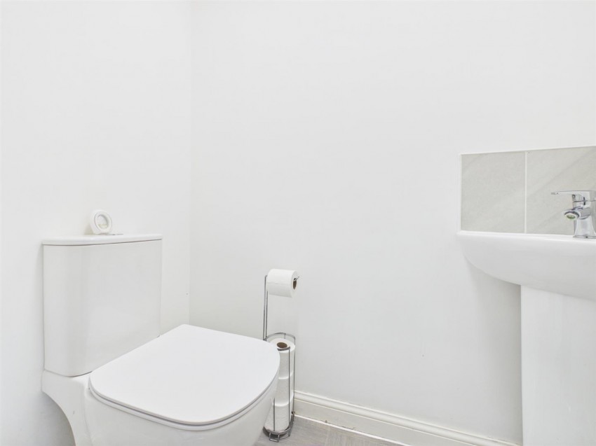 Images for Burnet Lane, Broughton, Aylesbury