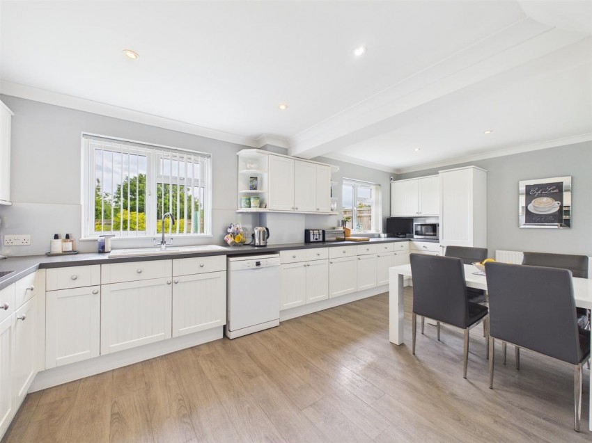 Images for Studland Close, Bedgrove, Aylesbury
