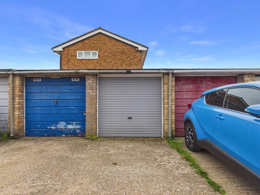 Images for Melrose Walk, Elm Farm, Aylesbury