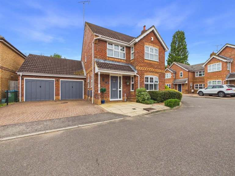 Holly Drive, Lavender Grange, Aylesbury