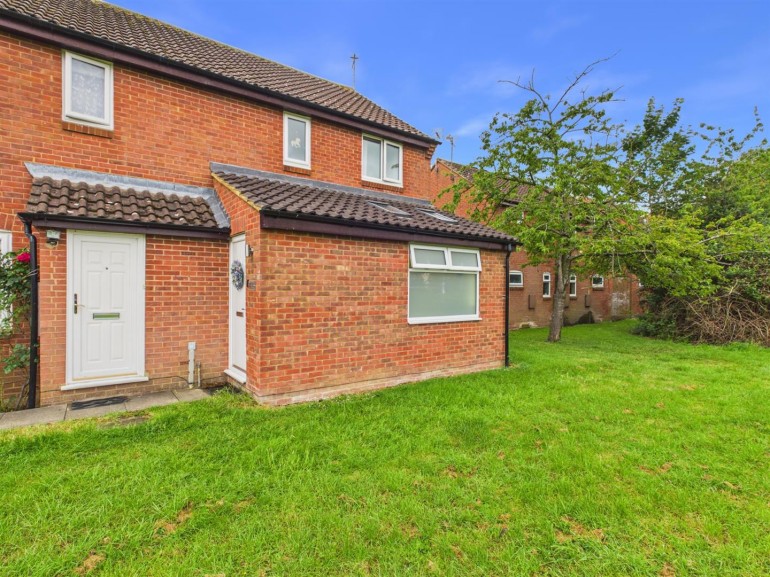 Langstone Close, Cleveland Park, Aylesbury