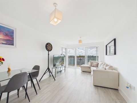 View Full Details for Coxhill Way, Aylesbury, Buckinghamshire