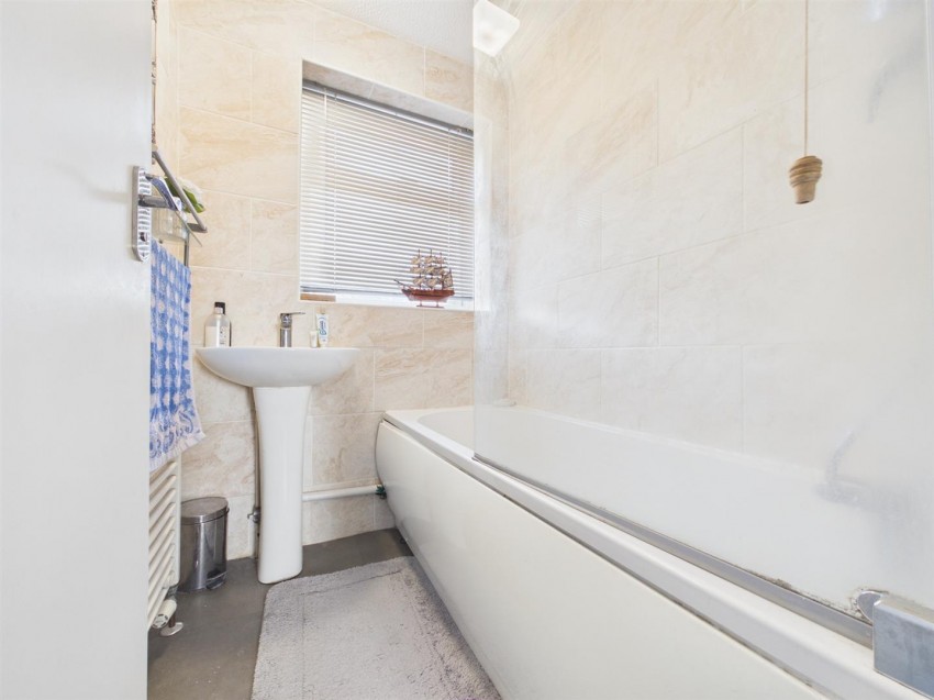 Images for Lavric Road, Walton Court, Aylesbury