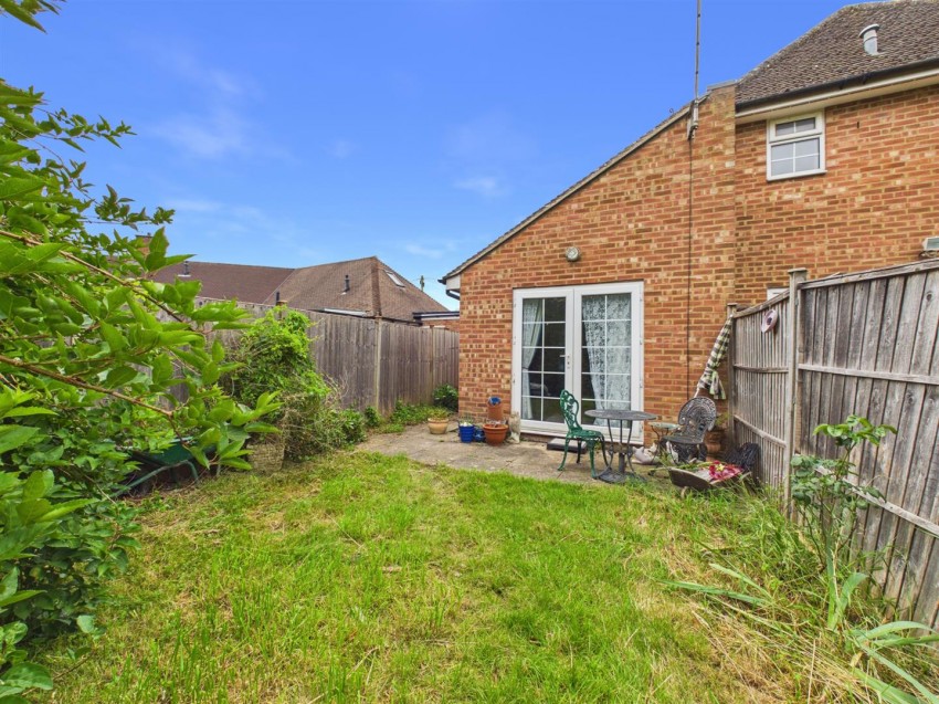 Images for Bishopstone Road, Stone, Aylesbury