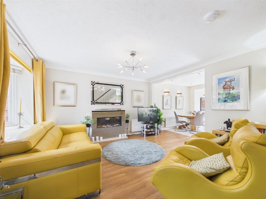 Images for Lark Vale, Watermead, Aylesbury