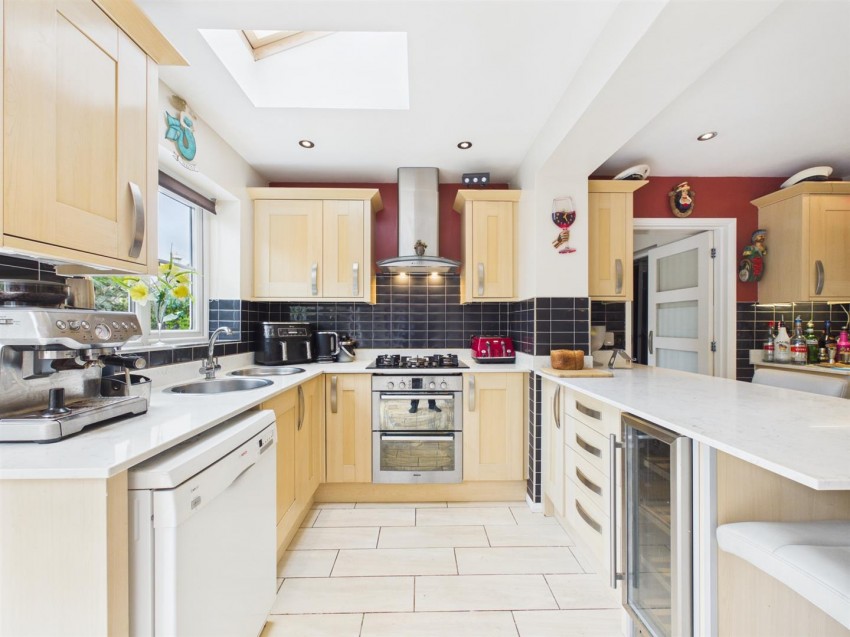 Images for Lark Vale, Watermead, Aylesbury