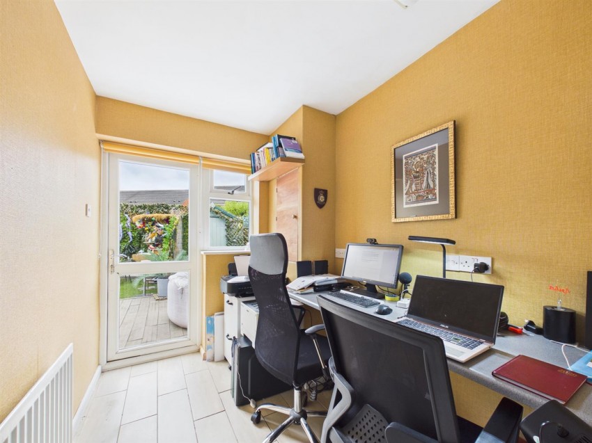 Images for Lark Vale, Watermead, Aylesbury