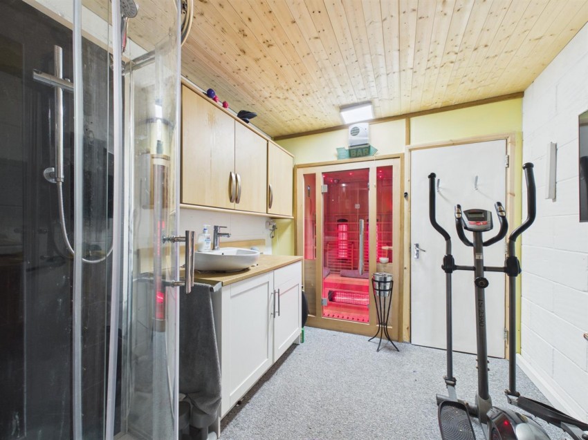 Images for Lark Vale, Watermead, Aylesbury