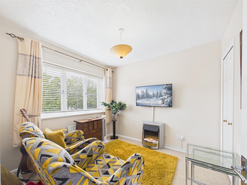 Images for Lark Vale, Watermead, Aylesbury