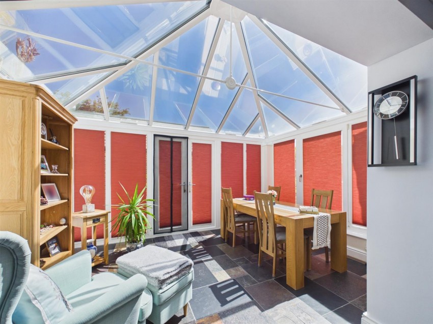 Images for Howletts Close, Fairford Leys, Aylesbury