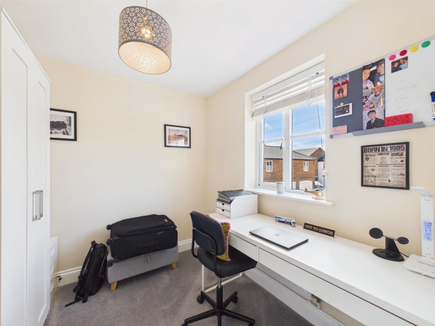Images for Howletts Close, Fairford Leys, Aylesbury