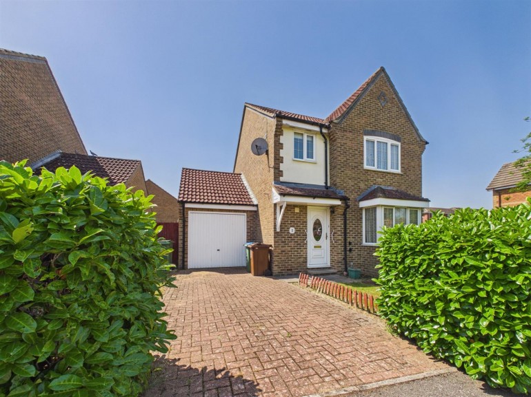 Turnstone Way, Watermead, Aylesbury