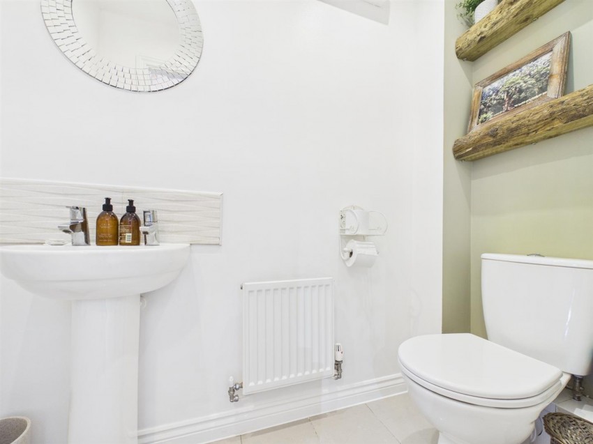 Images for Chaundler Drive, Buckingham Park, Aylesbury