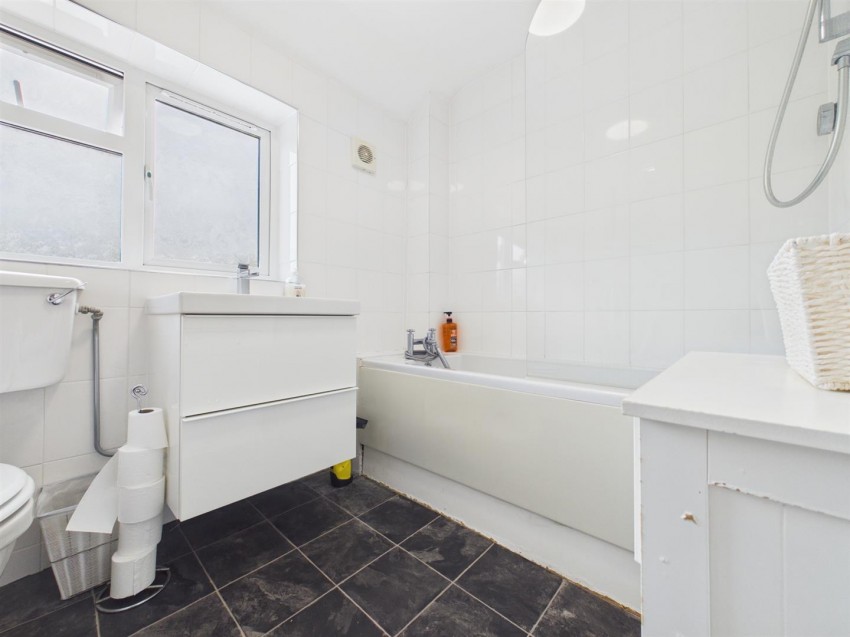 Images for St. Peters Avenue, Aylesbury