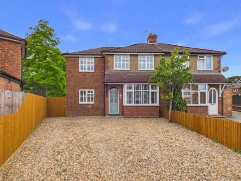 View Full Details for Abbey Road, Aylesbury, Buckinghamshire