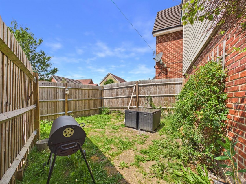 Images for Newton Avenue, Berryfields, Aylesbury