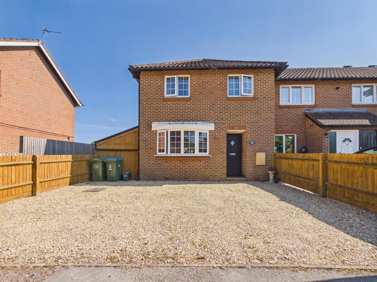 Kerry Close, Aylesbury, Buckinghamshire