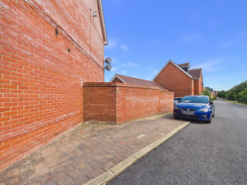Images for Beeley Street, Berryfields, Aylesbury