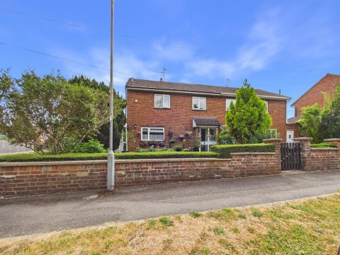 View Full Details for Devereux Place, Aylesbury, Buckinghamshire