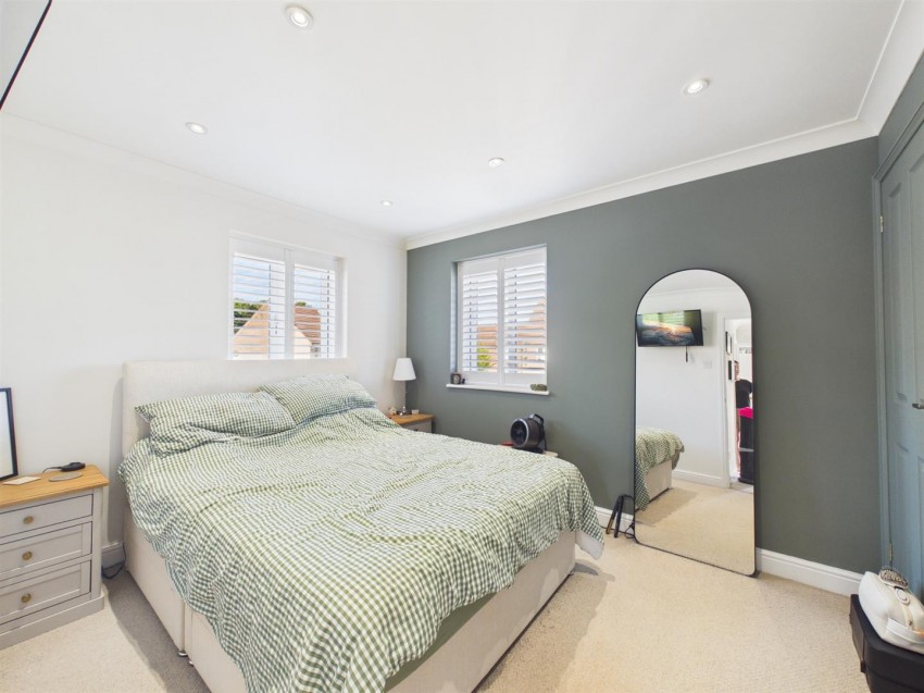 Images for Saunders Place, Fairford Leys, Aylesbury