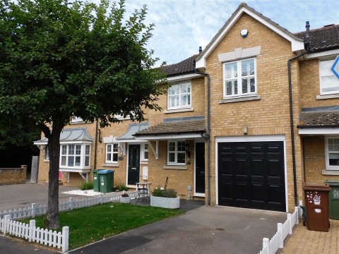 View Full Details for Friarscroft Way, Aylesbury, Buckinghamshire