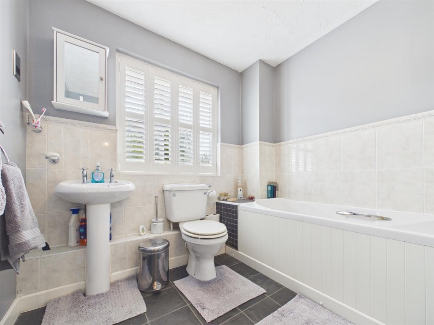 Images for Friarscroft Way, Aylesbury, Buckinghamshire