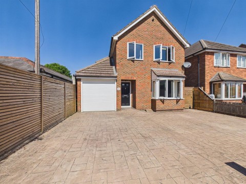 View Full Details for Belle Vue, Stone, Stone, Aylesbury