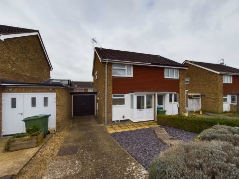 View Full Details for Charmfield Road, Aylesbury